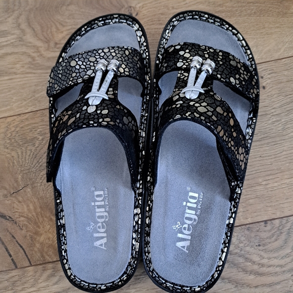 Alegria Pen 780X Mosiac Metallic Slide Sandals - Picture 6 of 10